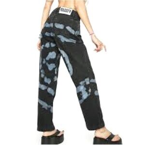 The Ragged Priest pixel Beyond Tie Dye Dad Jeans 28 black white wide leg circle